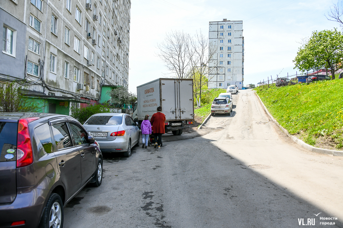 Жители Тихой предлагают изменить схему одностороннего движения за  кинотеатром «Галактика» (ФОТО) – Новости Владивостока на VL.ru