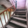 Лестница на второй этаж провалена  — newsvl.ru