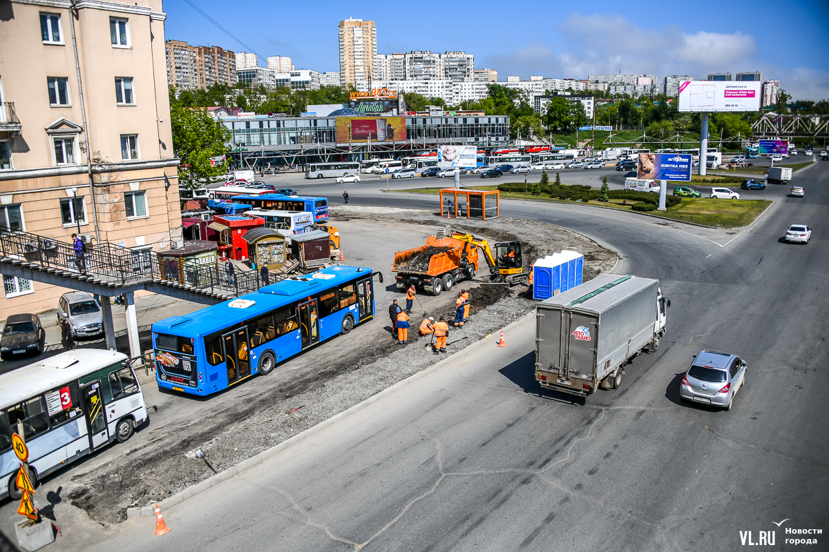 На остановке в районе площади Луговой во Владивостоке начался комплексный  дорожный ремонт (ФОТО) – Новости Владивостока на VL.ru