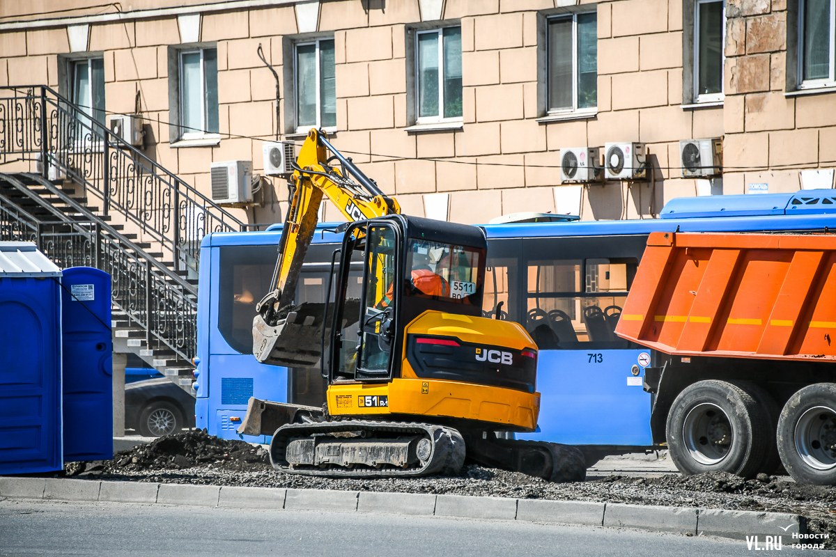 На остановке в районе площади Луговой во Владивостоке начался комплексный  дорожный ремонт (ФОТО) – Новости Владивостока на VL.ru