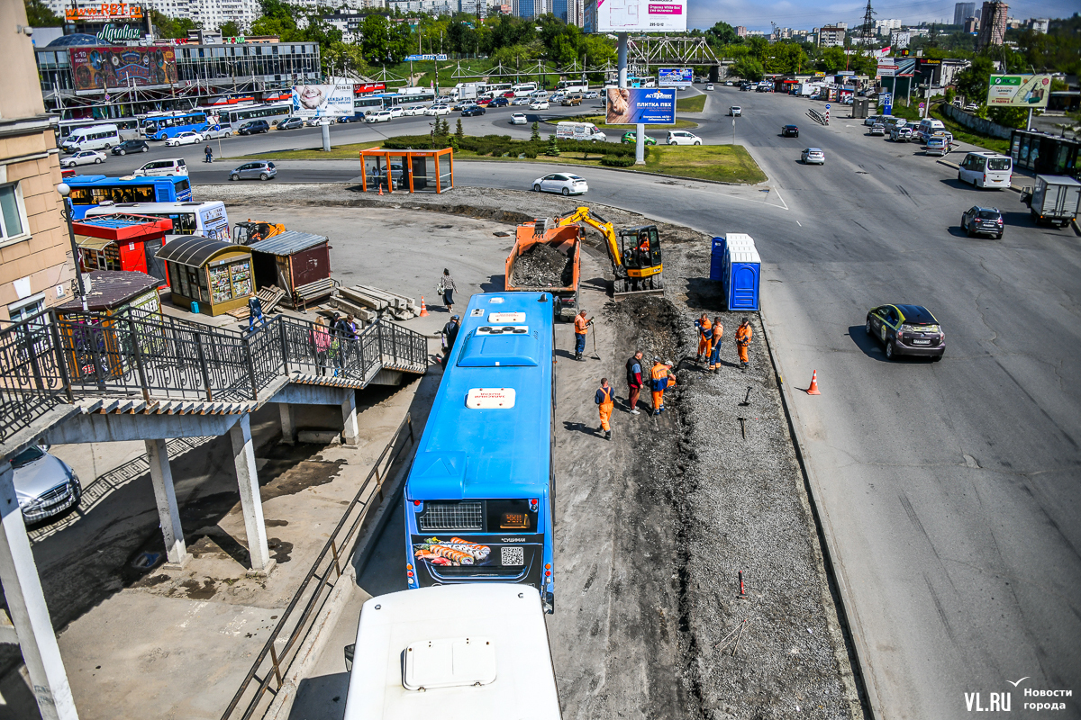 На остановке в районе площади Луговой во Владивостоке начался комплексный  дорожный ремонт (ФОТО) – Новости Владивостока на VL.ru