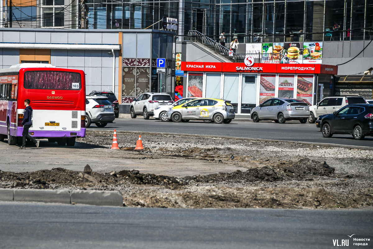 На остановке в районе площади Луговой во Владивостоке начался комплексный  дорожный ремонт (ФОТО) – Новости Владивостока на VL.ru