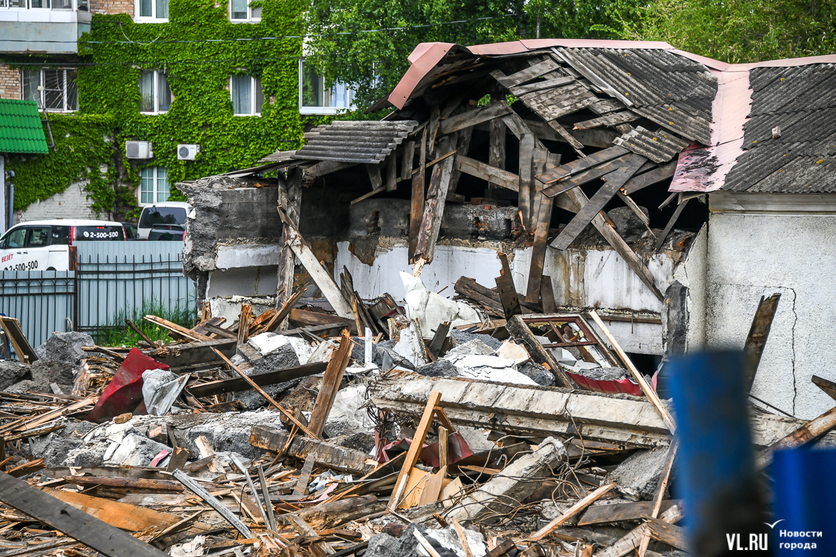 На Днепровской на месте бывшего магазина планируют построить 21-этажный дом  – местные жители против (ФОТО) – Новости Владивостока на VL.ru