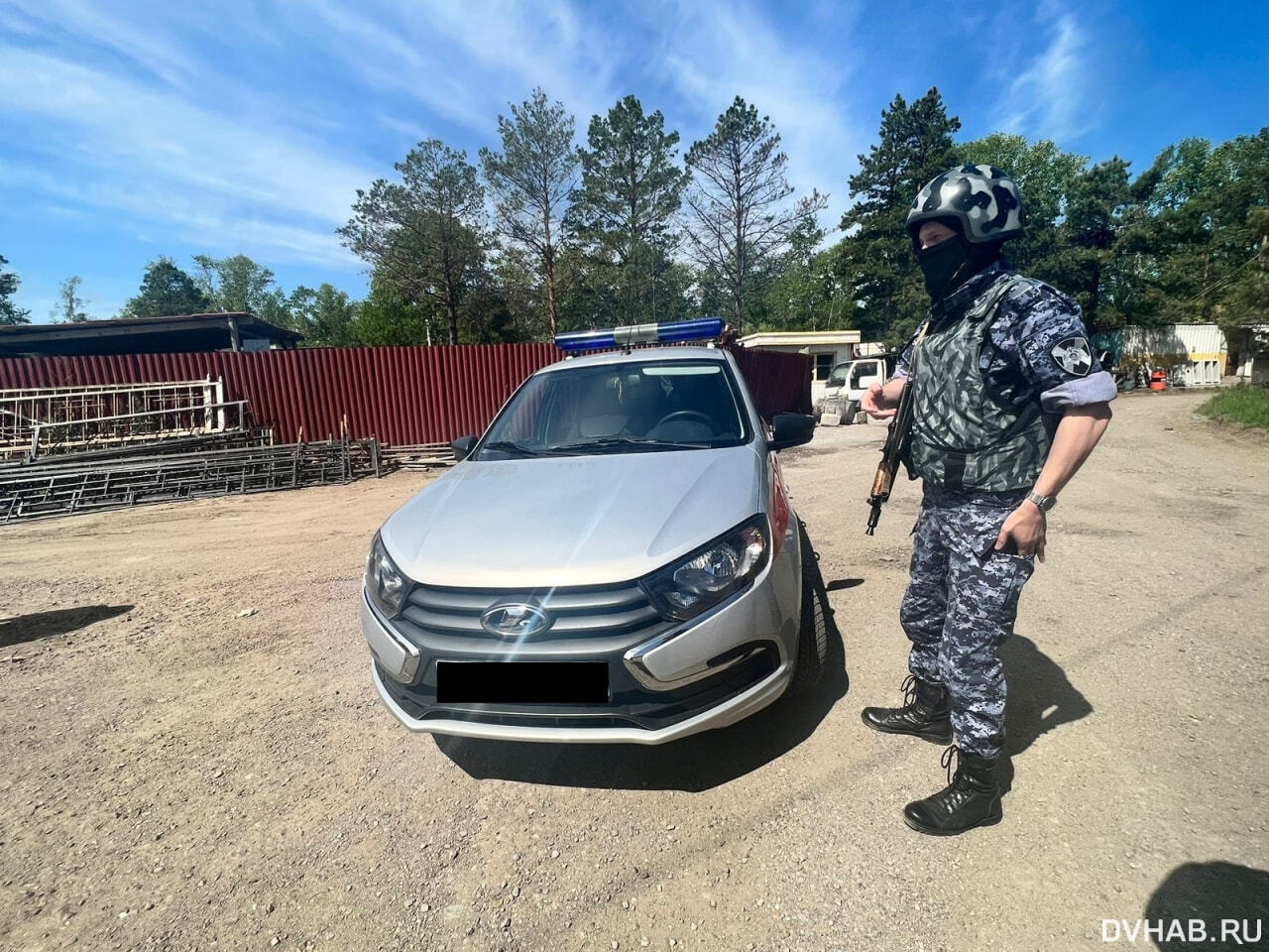 Автомобиль предпринимателя расстреляли с утра в Хабаровске (ФОТО) — Новости  Хабаровска