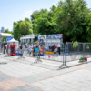Рядом со сценой огородили площадку для конкурсов высокими леерами — newsvl.ru