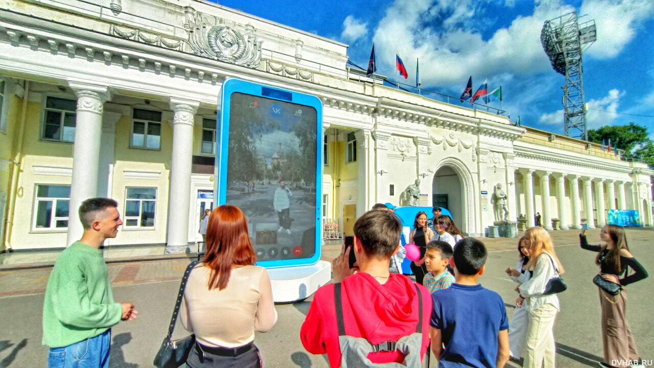 Московского блогера заставили отжиматься и танцевать хабаровские подростки  (ФОТО; ВИДЕО) — Новости Хабаровска