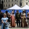 С казаками и актёрами в старинных костюмах можно сфотографироваться — newsvl.ru