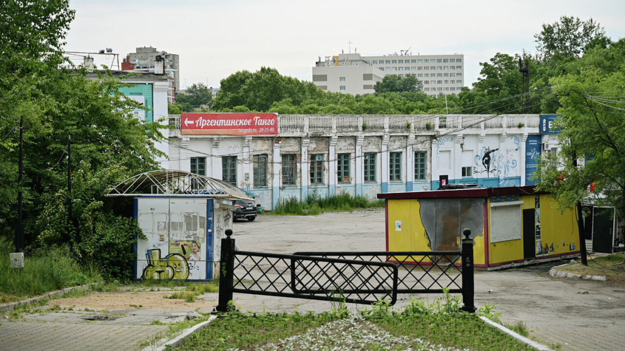 Стадион «Динамо» в центре Хабаровска превращается в руины (ФОТО; ВИДЕО) —  Новости Хабаровска