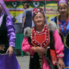 Национального колорита благодаря артистам в народных костюмах на празднике было много — newsvl.ru