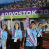 Волонтёры махали руками на беговой дорожке — newsvl.ru