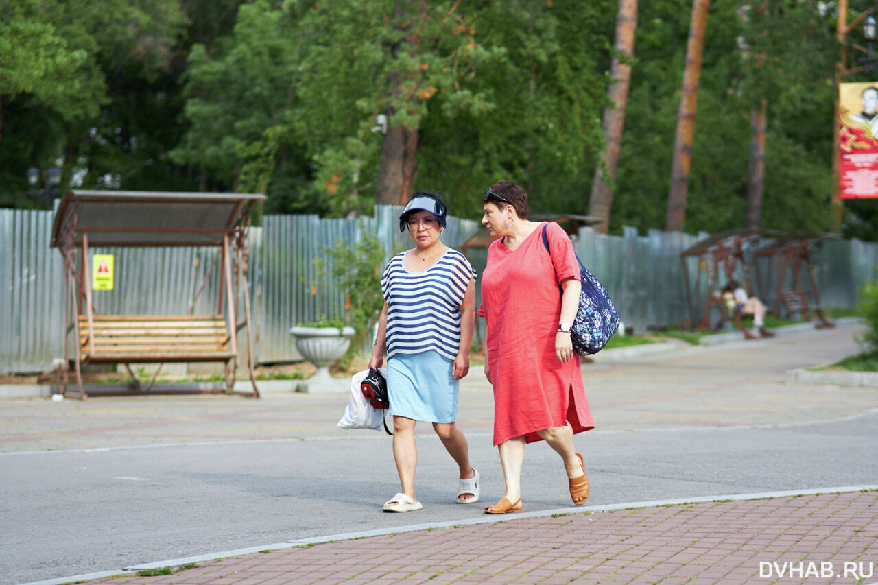 Побольше одежды: каким должен быть летний дресс-код (ФОТО) — Новости  Хабаровска