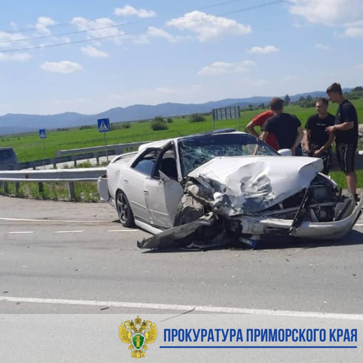 В аварии с Toyota Mark II и Nissan Note на трассе в объезд Шкотово  пострадали трое детей – Новости Владивостока на VL.ru