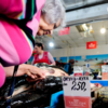 Окунь-ауха – одна из самых недорогих рыб на рынке  — newsvl.ru