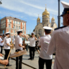 В этот жаркий день владивостокцам играли "морские" мелодии — newsvl.ru