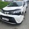 У Toyota RAV4 замят левый бок — newsvl.ru