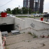  2 августа, среда. У входа в подземный переход на проспекте Красоты выгрузили бетонные конструкции  — newsvl.ru