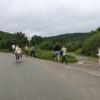 Люди отправились через мост в импровизированный автопарк около порохового погреба — newsvl.ru