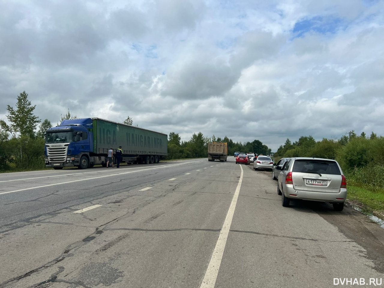 Машина с детьми въехала под фуру на Комсомольской трассе (ФОТО) — Новости  Хабаровска