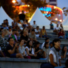 Фестиваль проходил вечером под открытым небом  — newsvl.ru