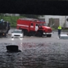Машины утонули под мостом в районе стадиона "Строитель" — newsvl.ru