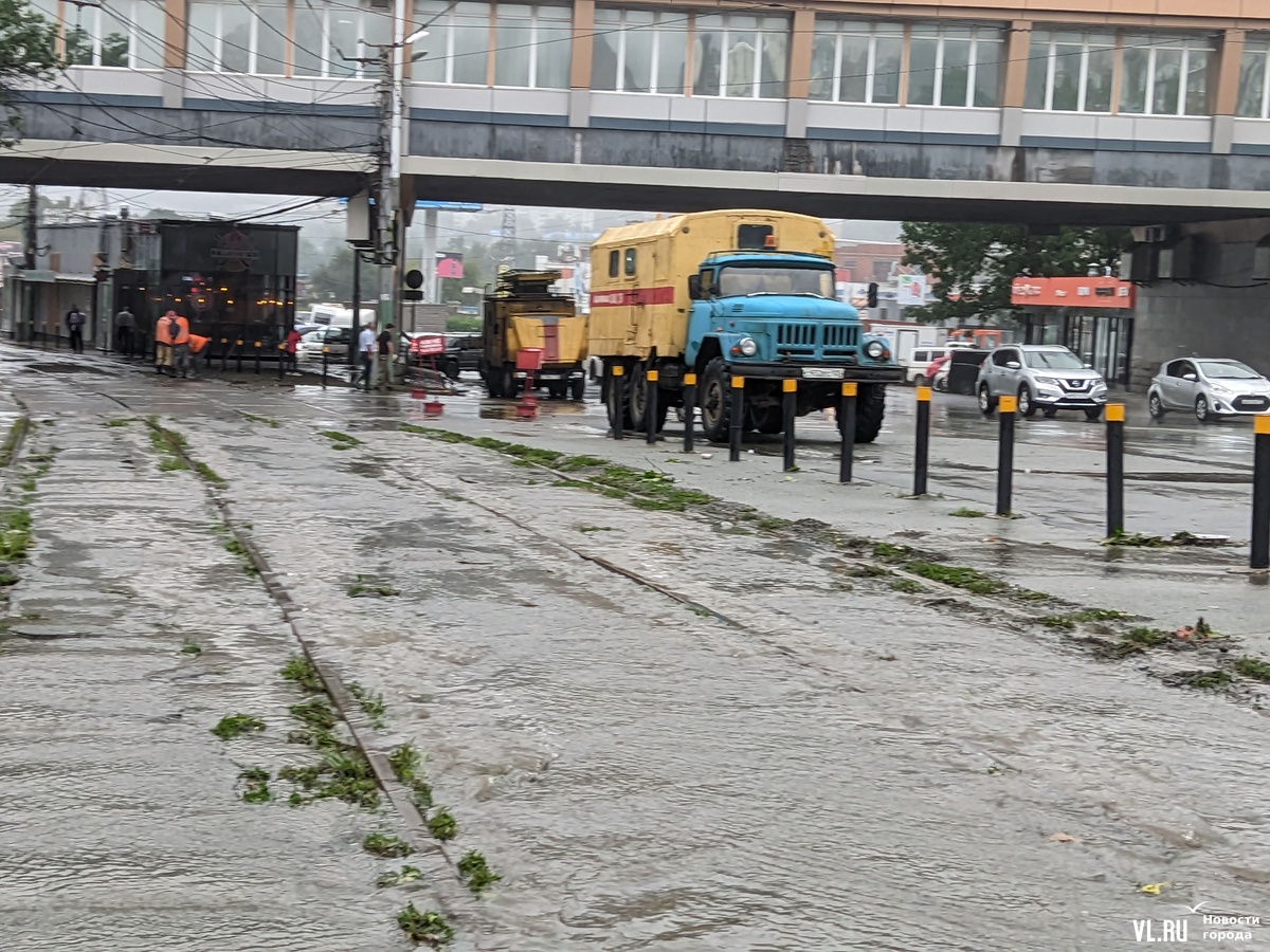 владивосток площадь луговая