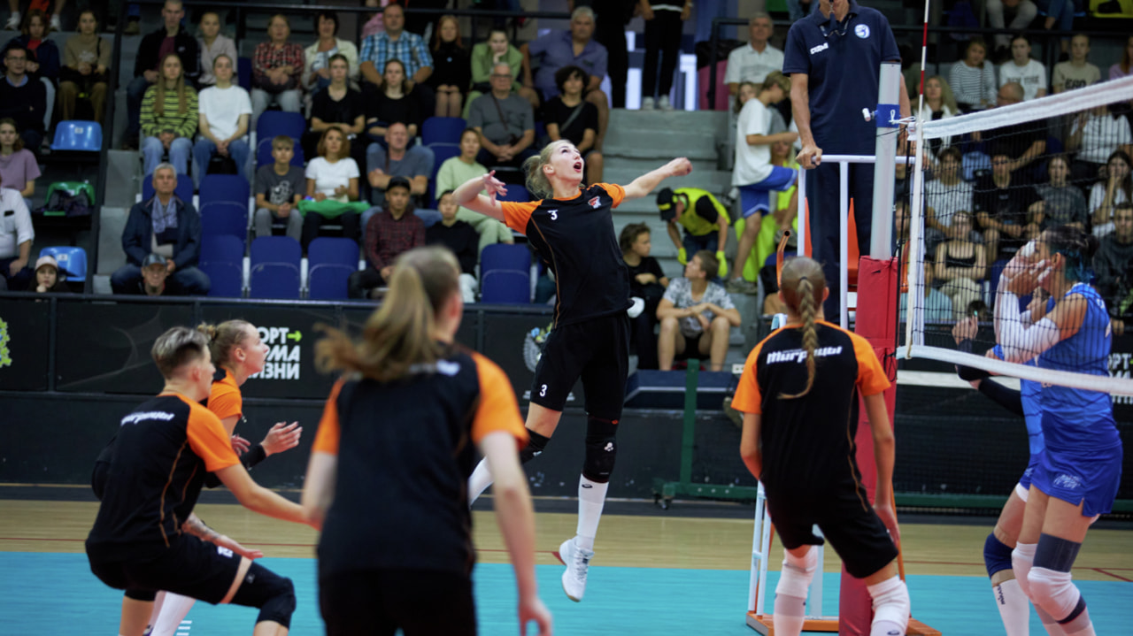 волейбольная команда. профессиональные волейболисты. баскетболистка россии темнокожая. тигрицы волейбол. самара бк баскетбол женская команда.