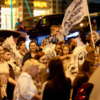 Театральное шествие завершилось на Спортивной набережной — newsvl.ru