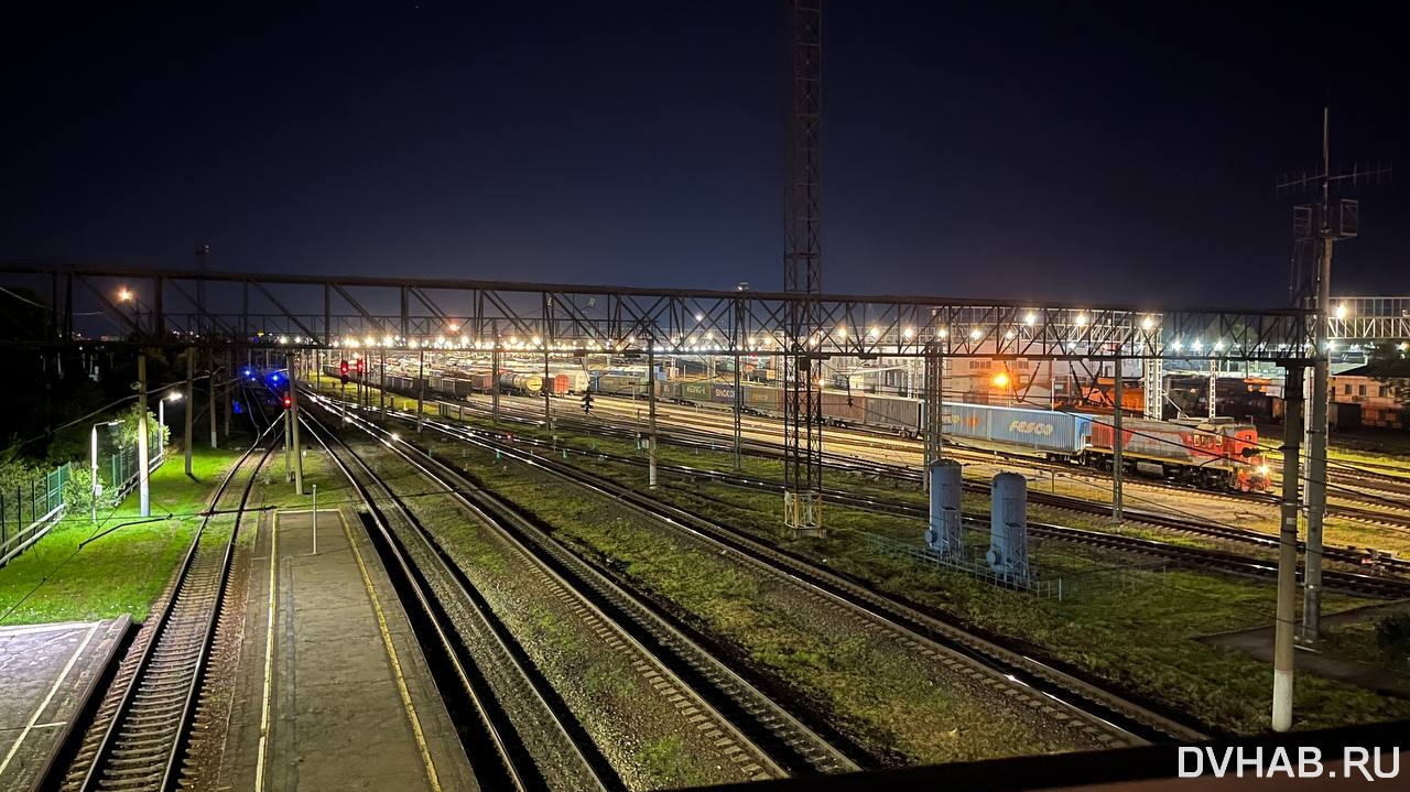 Новости к завтраку: Хабаровск час простоял в пробках из-за корейского  бронепоезда — Новости Хабаровска