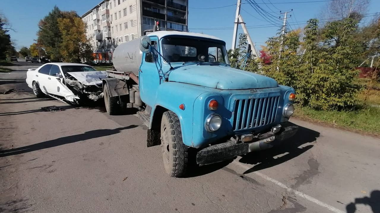 ГАЗ-53, Nissan и Suzuki столкнулись в Вяземском (ФОТО) — Новости Хабаровска