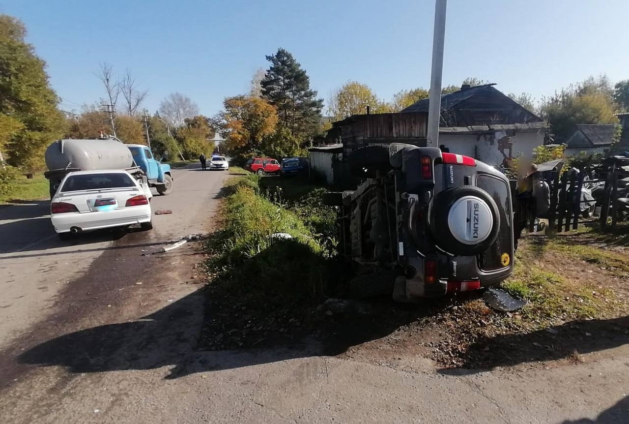 ГАЗ-53, Nissan и Suzuki столкнулись в Вяземском (ФОТО) — Новости Хабаровска