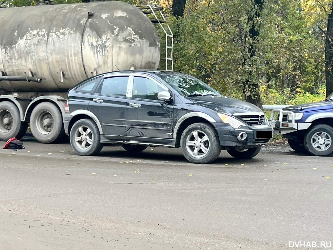 Пешехода в наушниках сбил SsangYong при обгоне грузовика (ФОТО) — Новости  Хабаровска