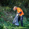 Сложнее всего мусор собирать в траве и кустарнике  — newsvl.ru