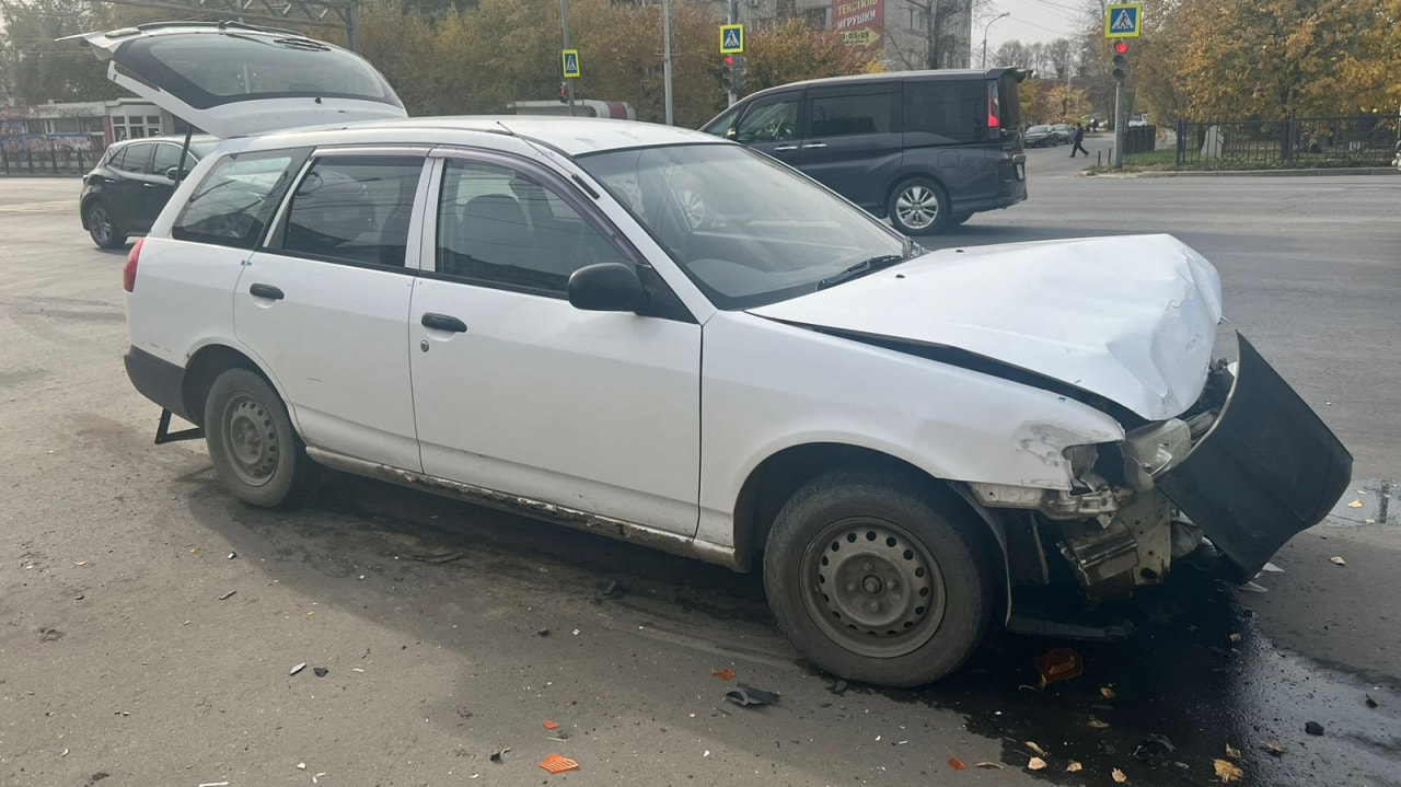 В ДТП на Оборонной оба участника не признали себя виновными (ФОТО) —  Новости Хабаровска