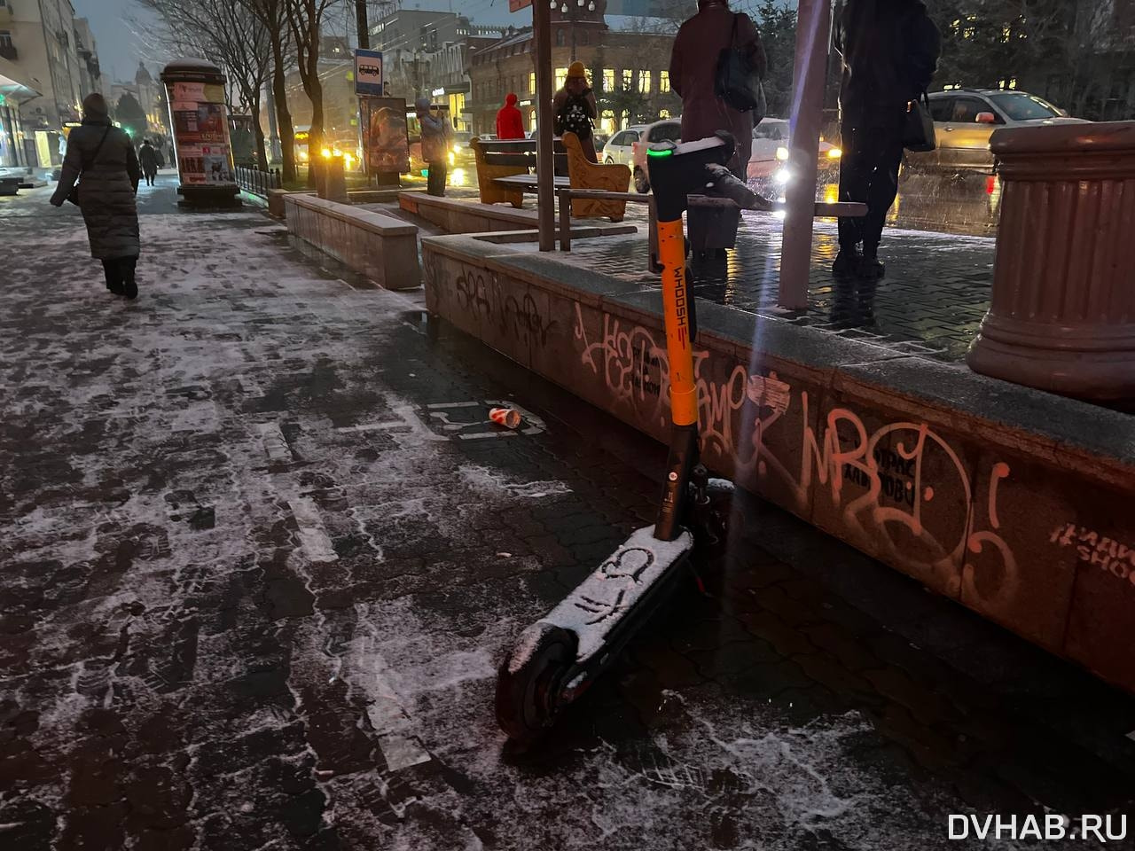 Пробки и дорогое такси: снег парализовал движение в Хабаровске (ФОТО) —  Новости Хабаровска