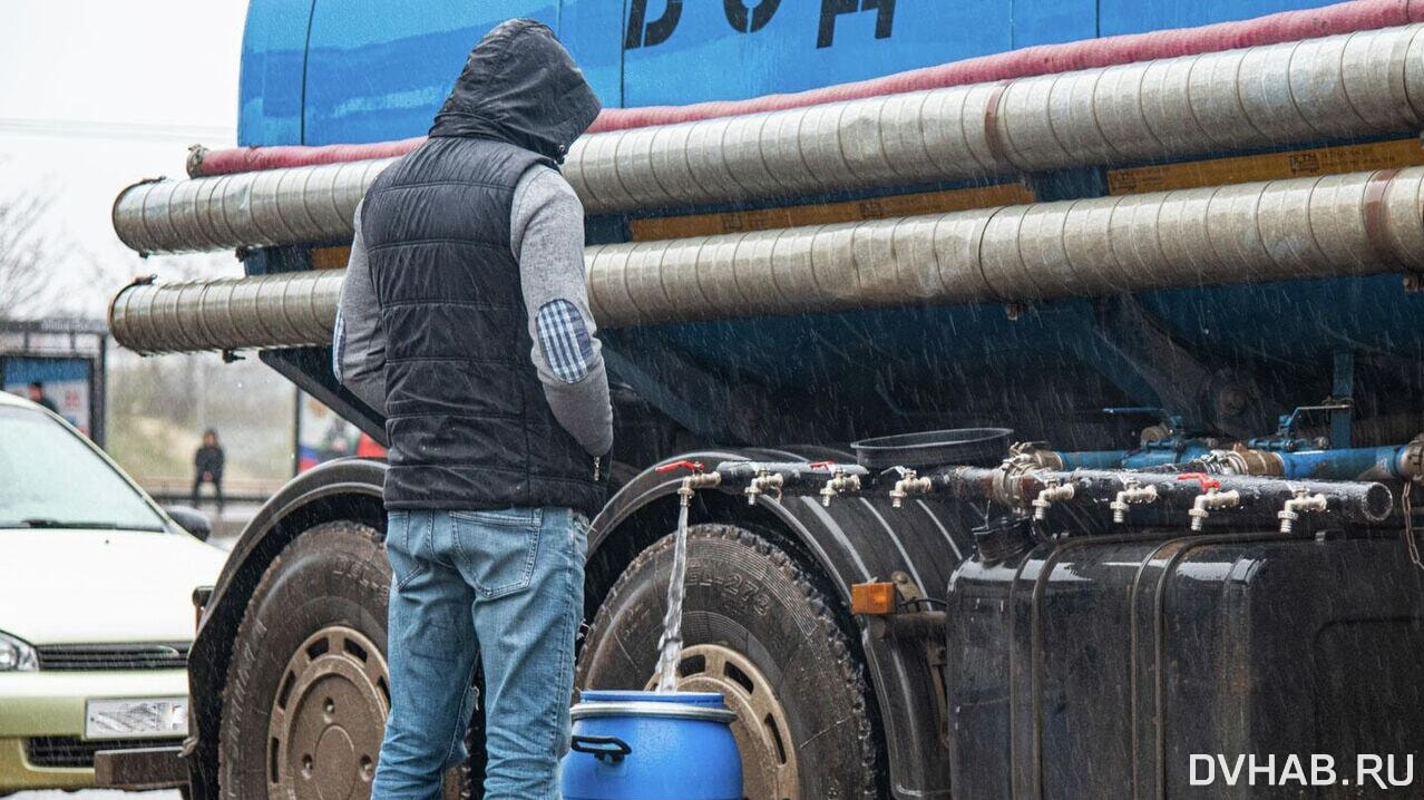 Снежная засуха: доставку воды задерживают в Хабаровске — Новости Хабаровска