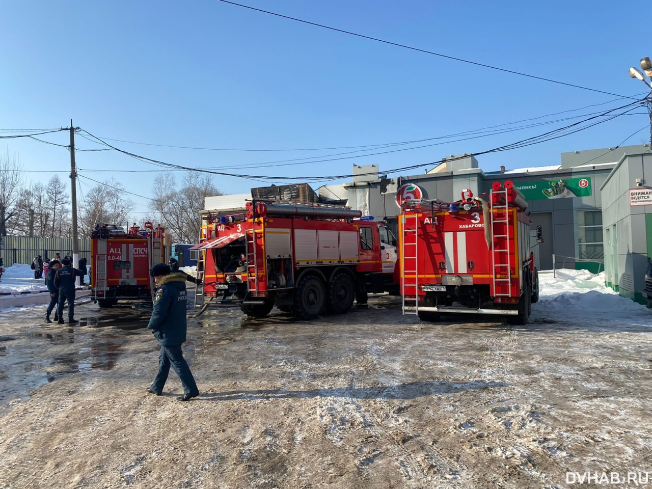 Магазин «Пятерочка» загорелся в Хабаровске (ФОТО) — Новости Хабаровска