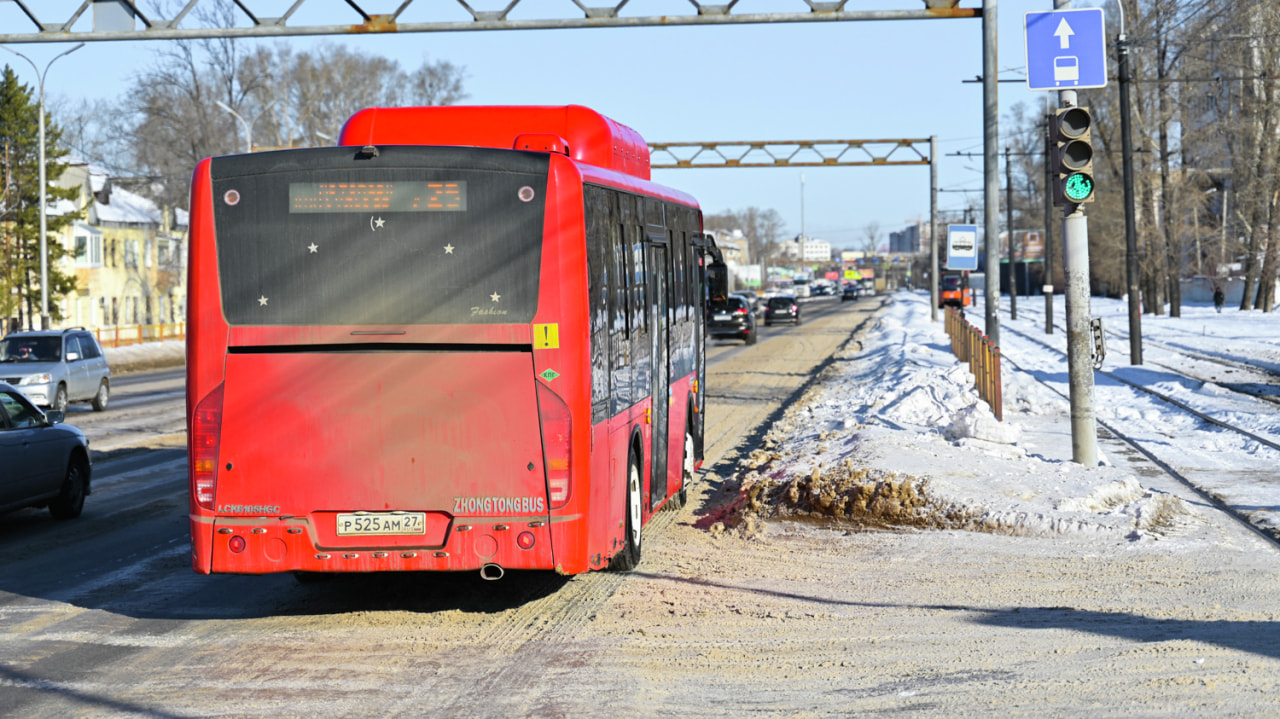 Чистят как попало: автобусная полоса погрязла в снегу и наледи (ФОТО) —  Новости Хабаровска