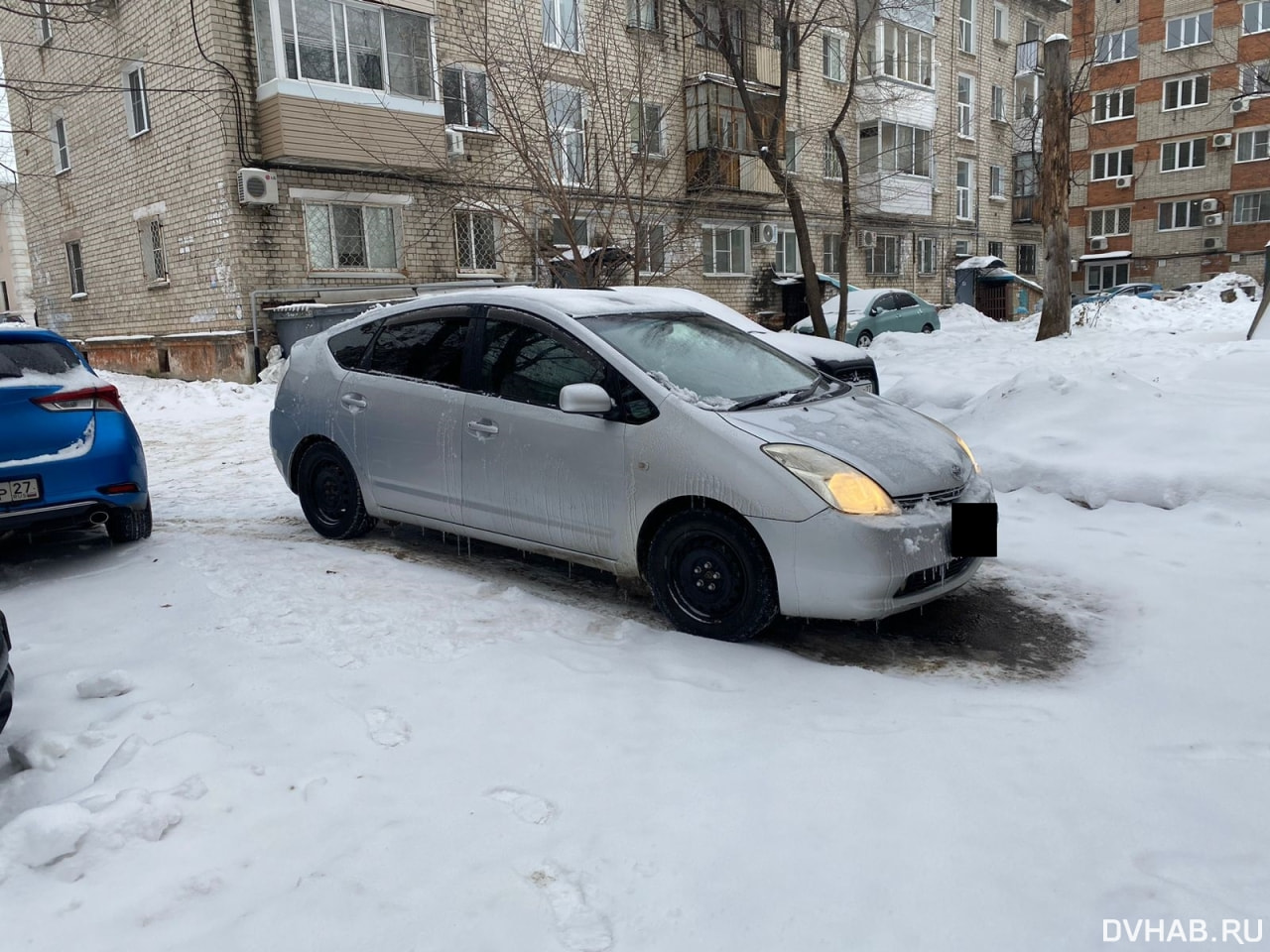 ДТП с тремя машинами произошло на Лермонтова из-за скользкой дороги (ФОТО)  — Новости Хабаровска