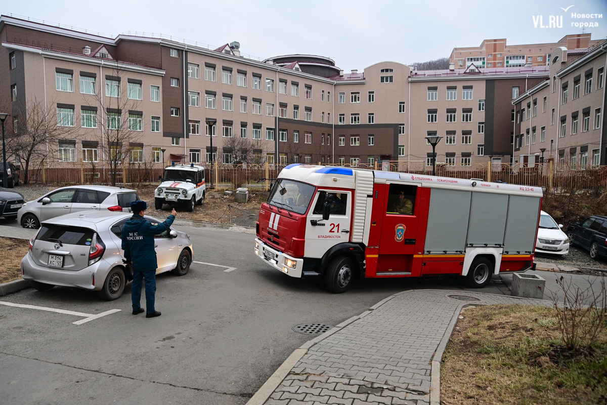 Учебный рейд провели пожарные в Снеговой Пади – к двум домам цистерна и  автолестница подъехать не смогли (ФОТО; ВИДЕО) – Новости Владивостока на  VL.ru