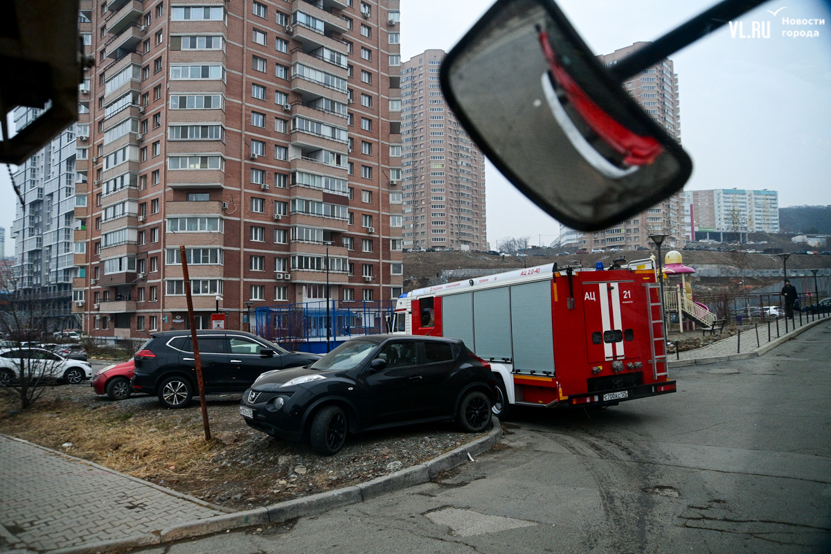 Учебный рейд провели пожарные в Снеговой Пади – к двум домам цистерна и  автолестница подъехать не смогли (ФОТО; ВИДЕО) – Новости Владивостока на  VL.ru