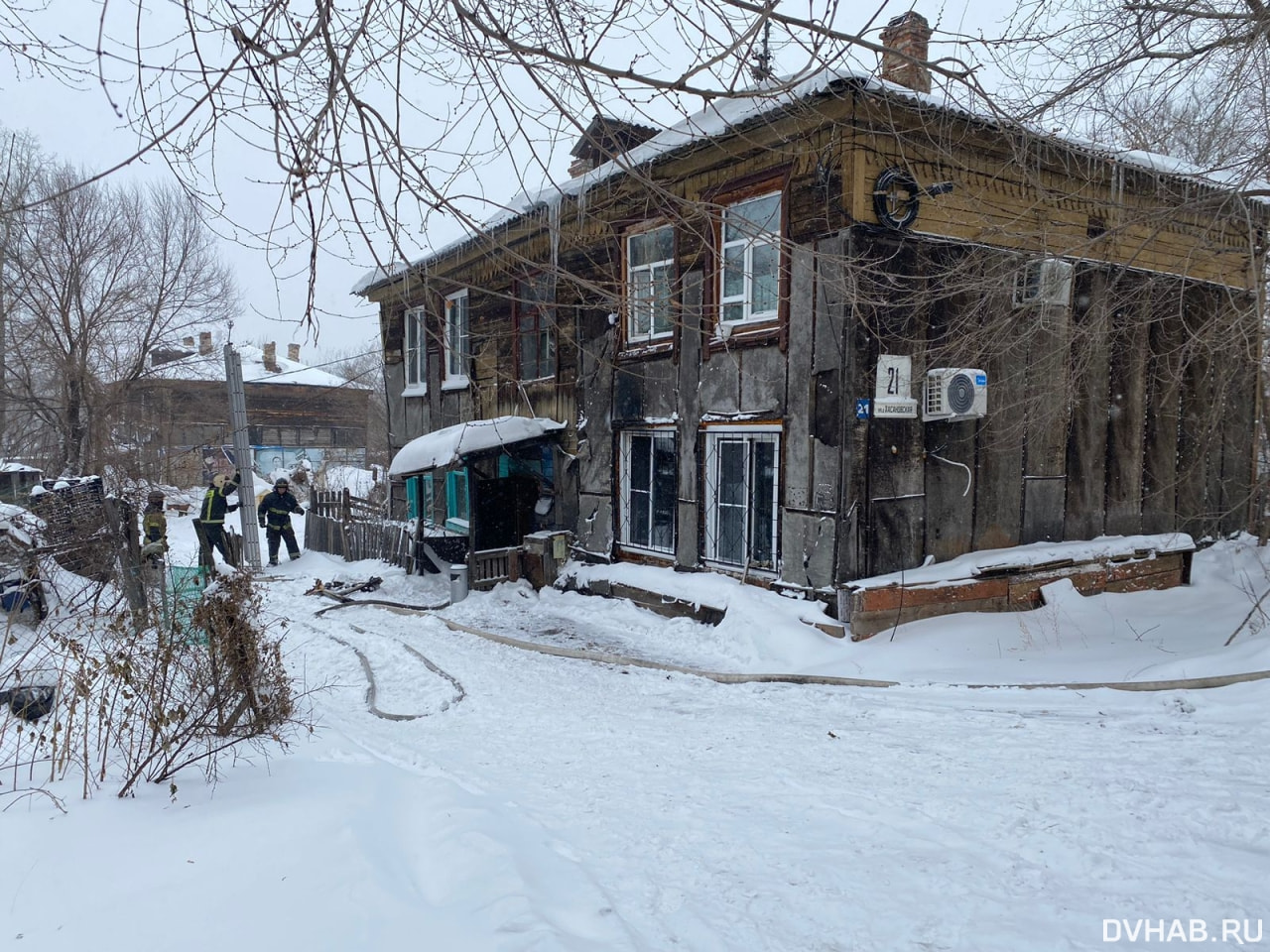 Пожар в бараке 1935 года постройки произошел в Хабаровске (ФОТО) — Новости  Хабаровска