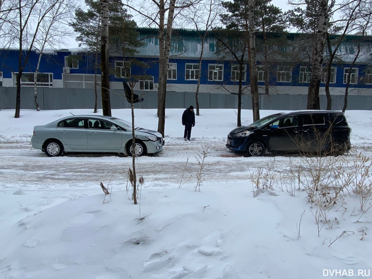 Пробки и давка в автобусах: снегопад вновь накрыл Хабаровск (ФОТО;  ОБНОВЛЕНИЕ) — Новости Хабаровска