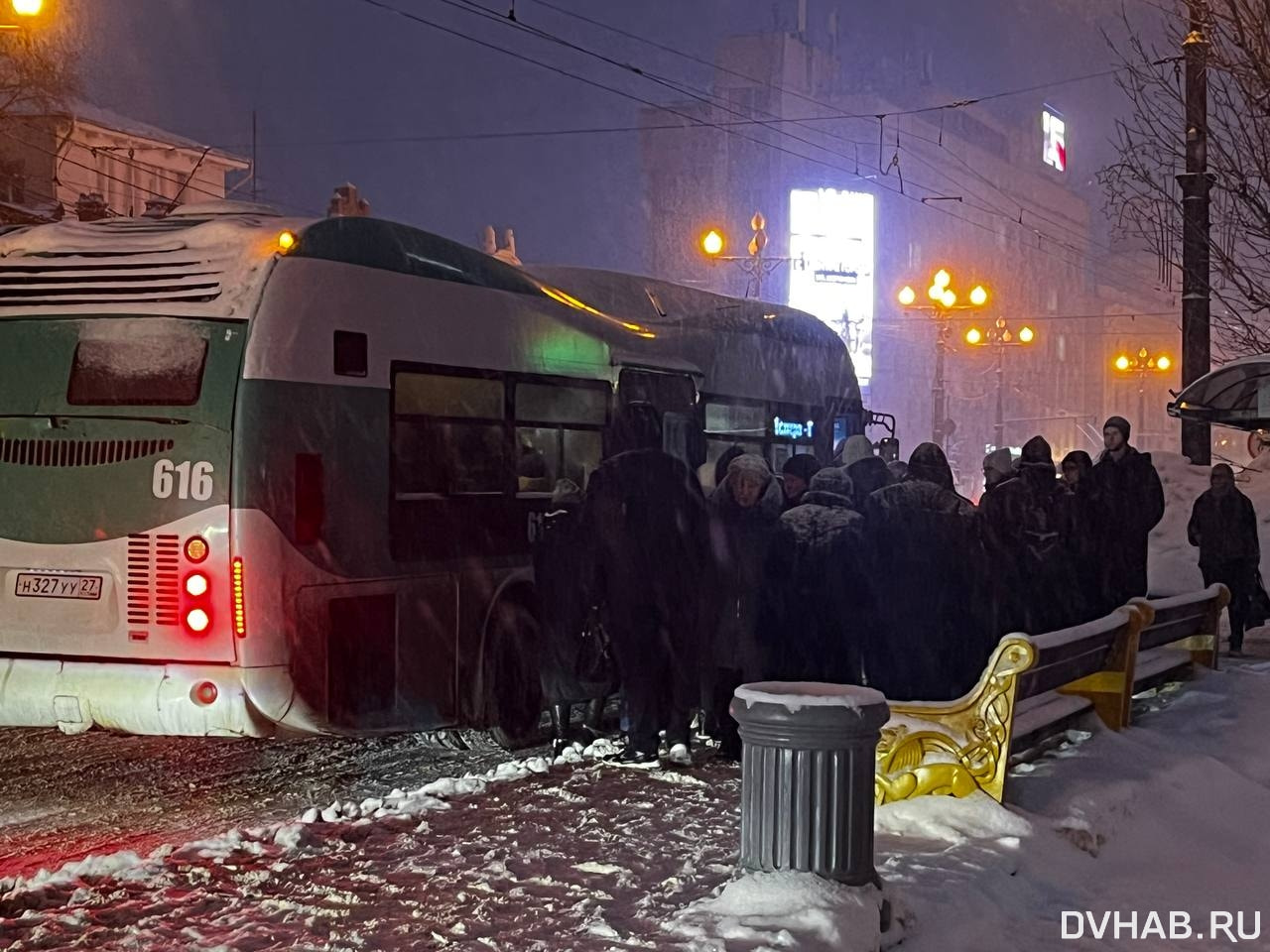 И снова пробки: автомобили в городе застряли в 9-балльных заторах (ФОТО) —  Новости Хабаровска