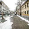 Здесь рисунок нарисовать не успели из-за снега, но ограждения поставили — newsvl.ru