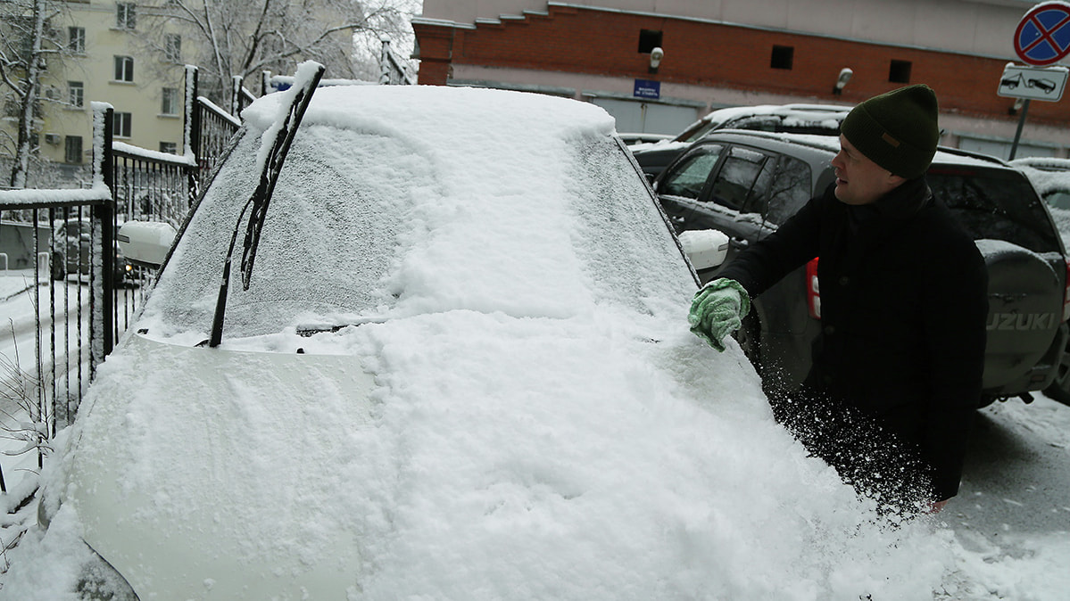 Что делать, если на ваш автомобиль упал лед или снег с крыши дома