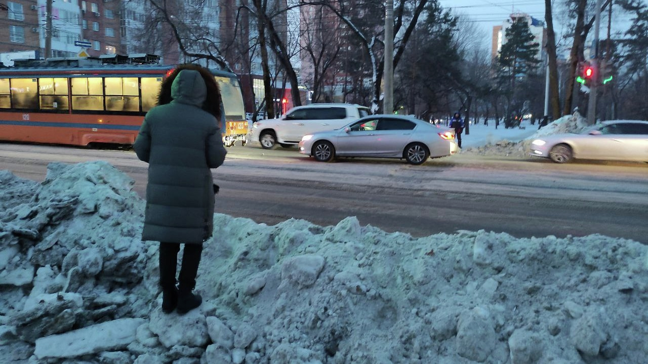 Ледяные баррикады выросли на переходах после очистки улиц (ФОТО) — Новости  Хабаровска