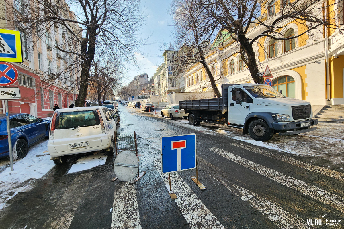 Во Владивостоке перекрыли Посьетскую из-за провала на теплотрассе – более  80 домов временно без отопления – Новости Владивостока на VL.ru