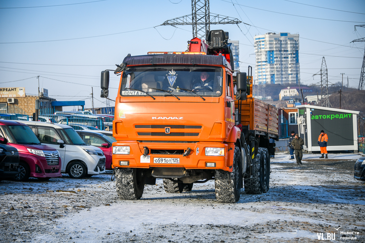 На авторынке «Зелёный угол» под угрозой эвакуации освободили ещё несколько  стоянок – за остальными есть повод прийти позже (ФОТО; ВИДЕО) – Новости  Владивостока на VL.ru