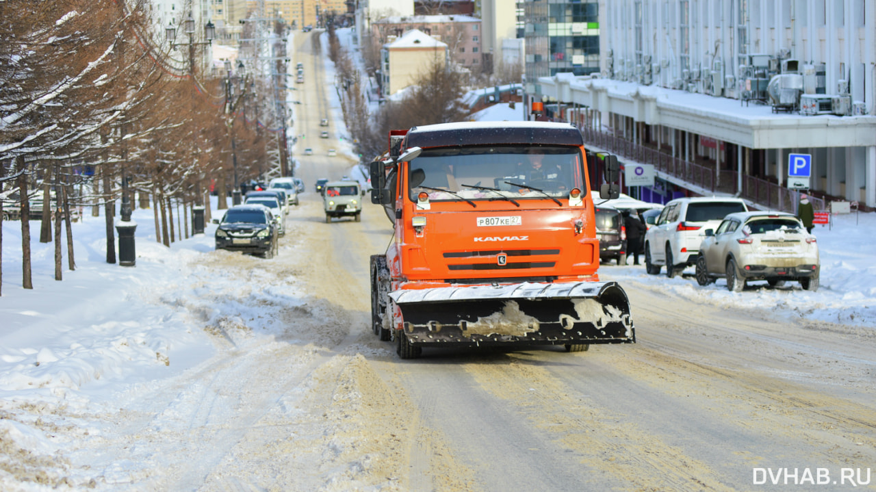 Оперативная информация: 2119 кубометров снега убрали с улиц города —  Новости Хабаровска