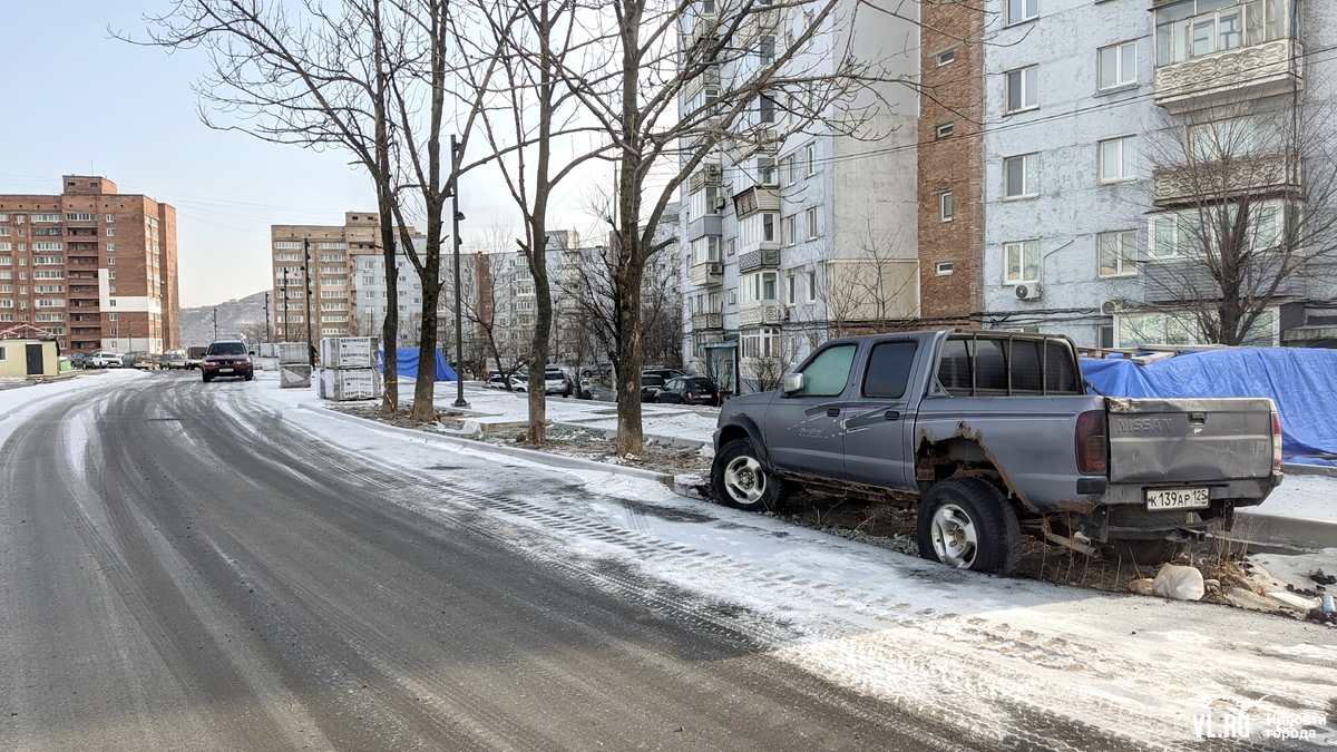 Недвижимый Datsun встал на пути благоустройства нового общественного  пространства в районе Шилкинской (ФОТО) – Новости Владивостока на VL.ru